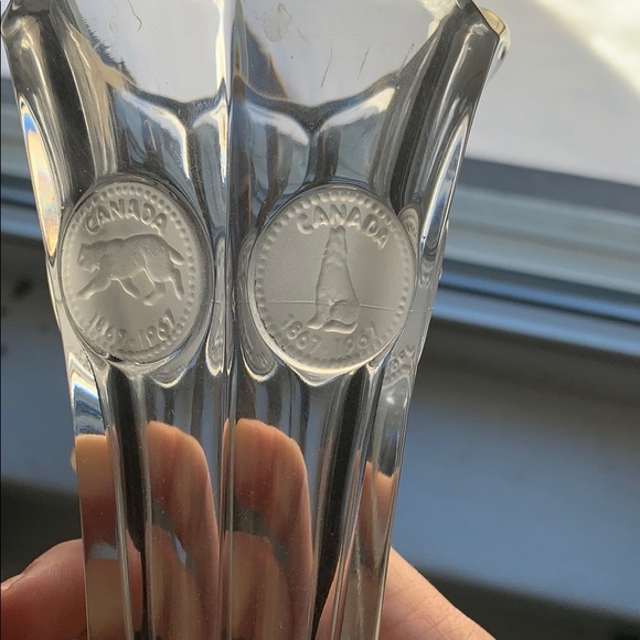 Vintage Fostoria Crystal Canadian Coin Vase - Picture 2 of 3